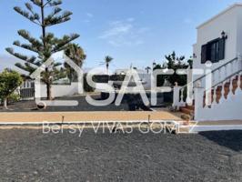 Casa en venta en Teguise photo 0