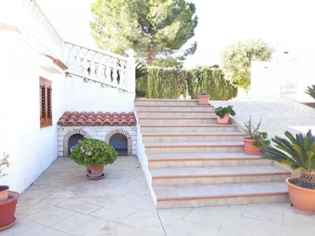 Chalet en venta en Chiva, Santo domingo photo 0