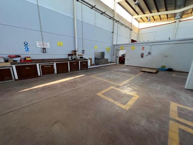 Nave industrial en venta en Jerez de la Frontera, Hipercor photo 0