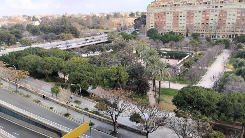 Piso en venta en Valencia, La Petxina photo 0