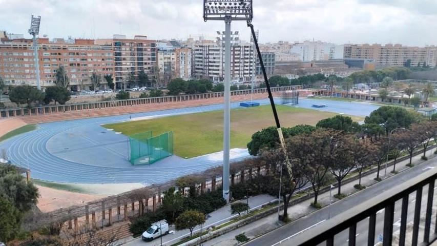 Piso en venta en Valencia, La Petxina photo 0