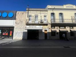 Edificio en venta en Santa Coloma de Gramenet, Centre photo 0