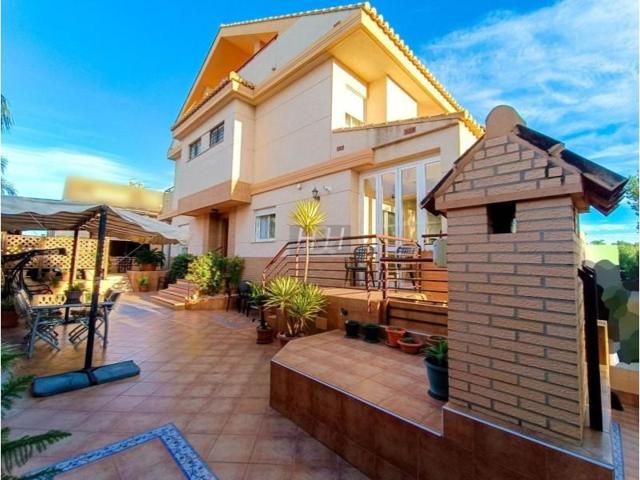 Bungalow en venta en Godella photo 0