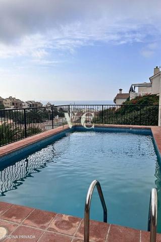 Casa en venta en Caleta de Vélez photo 0