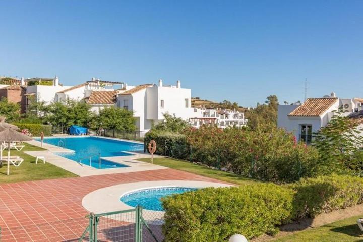 Atico Duplex en venta en Benahavís, Los Arqueros-Puerto del Almendro photo 0