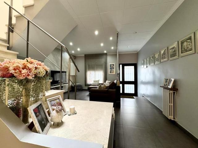 Casa en venta en Sabadell, Creu alta photo 0