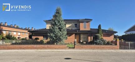 Chalet en venta en Alpicat, Ramon escuer photo 0