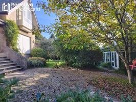 Casa en venta en Santiago de Compostela, Roxos photo 0