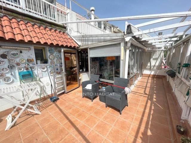 Aticos en venta en Barcelona, El Baix Guinardó photo 0