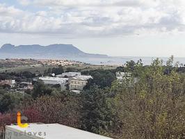 Casa con terreno en venta en Algeciras photo 0