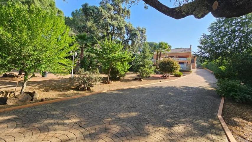 Chalet en venta en Córdoba, Santa Mª de Trassierra photo 0