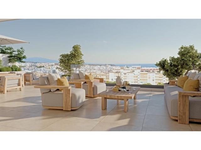 Apartamento en venta en Estepona photo 0