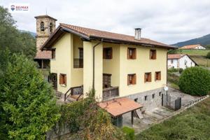 Casa en venta en Aramaio, Barajuen photo 0