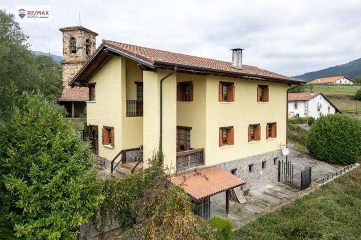 Casa en venta en Aramaio, Barajuen photo 0