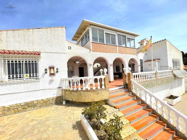 Chalet en venta en Caleta de Vélez, Rivera de Trayamar photo 0