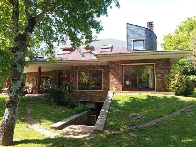 Casa en venta en Lugo photo 0