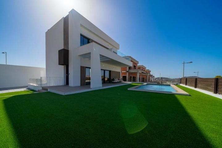 Chalet en venta en Finestrat, Seascape resort photo 0