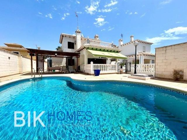 Chalet en venta en Orihuela photo 0