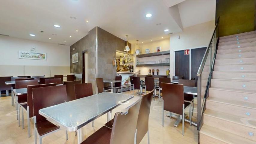 Local comercial en venta en Tudela, Tudela photo 0