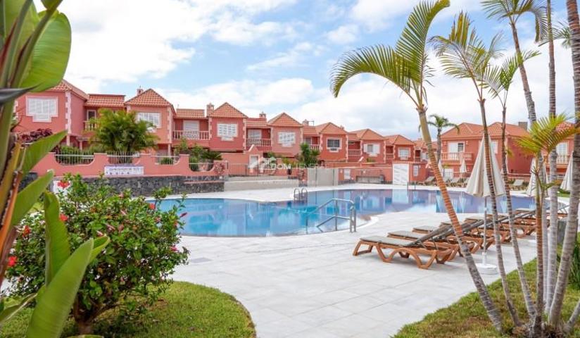 Apartamento en venta en Adeje, El Duque photo 0