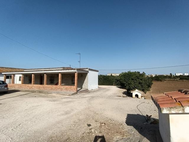 Casa con terreno en venta en Jerez de la Frontera, Montealegre photo 0
