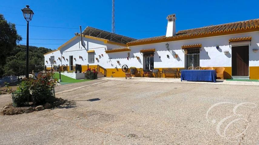 Casa con terreno en venta en Archidona, Archidona photo 0