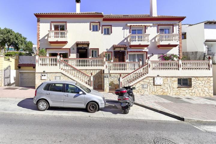Casa en venta en Fuengirola, Los Pacos photo 0