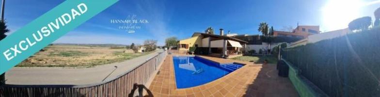 Casa en venta en Bellcaire d'Empordà photo 0