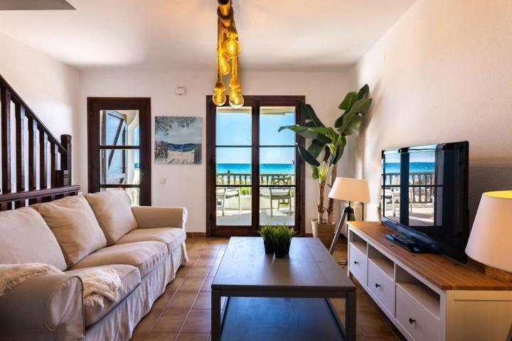 Adosada en venta en Creixell, 1ª Linea de Mar photo 0