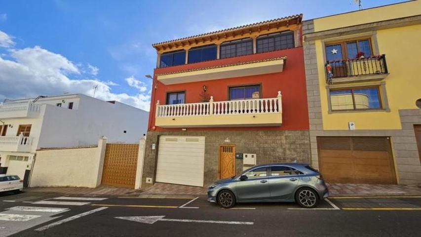 Casa en venta en Los Realejos, Montaña-Zamora-Cruz Santa-Palo Blanco photo 0