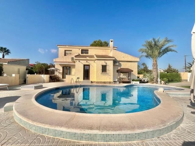 Chalet en venta en Torrevieja, San luis photo 0