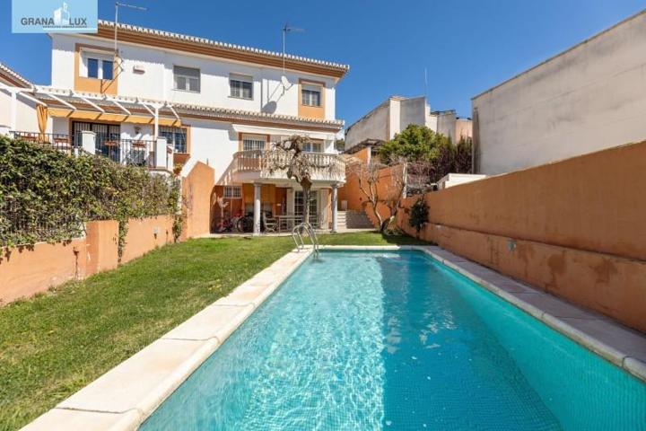 Casa en venta en Granada, Carretera de la sierra photo 0