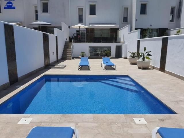 Chalet en venta en Chiclana de la Frontera, 1ª pista de La Barrosa photo 0