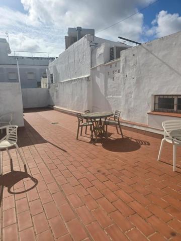 Edificio en venta en Sanlúcar de Barrameda, Centro photo 0