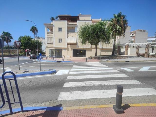 Local comercial en venta en Nerja, Chaparil photo 0
