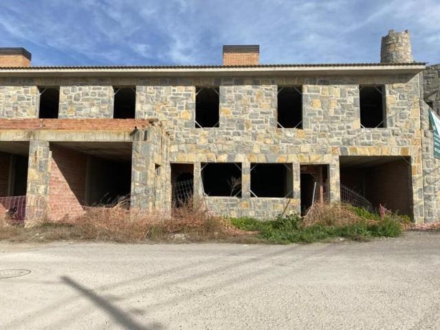 Edificio en venta en Almudévar, Centro photo 0