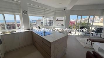 Apartamento en venta en Arona, Los Cristianos photo 0