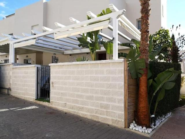 Adosada en venta en Estepona, Sierra de Estepona-Avda de Andalucia photo 0