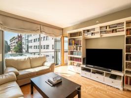 Piso en venta en Sant Cugat del Vallès photo 0