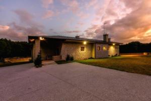 Chalet en venta en Friol, Villalvite photo 0