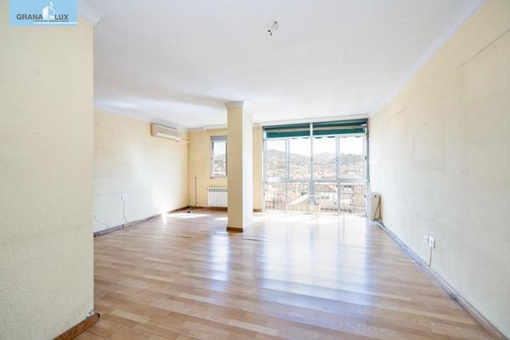 Piso en venta en Granada, Camino de ronda photo 0