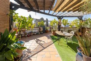 Casa en venta en Peligros, Centro photo 0