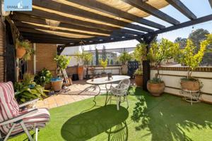 Casa en venta en Peligros, Centro photo 0