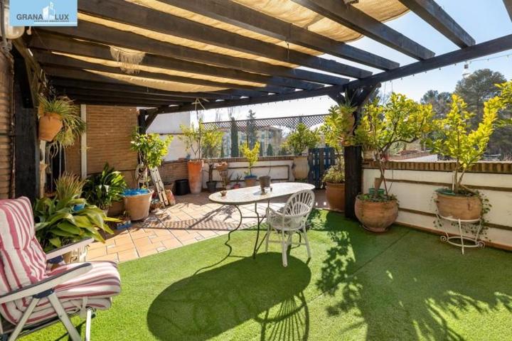 Casa en venta en Peligros, Centro photo 0