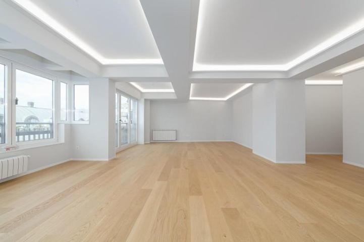 Aticos en venta en Vigo, Areal -Rosalía de Castro photo 0