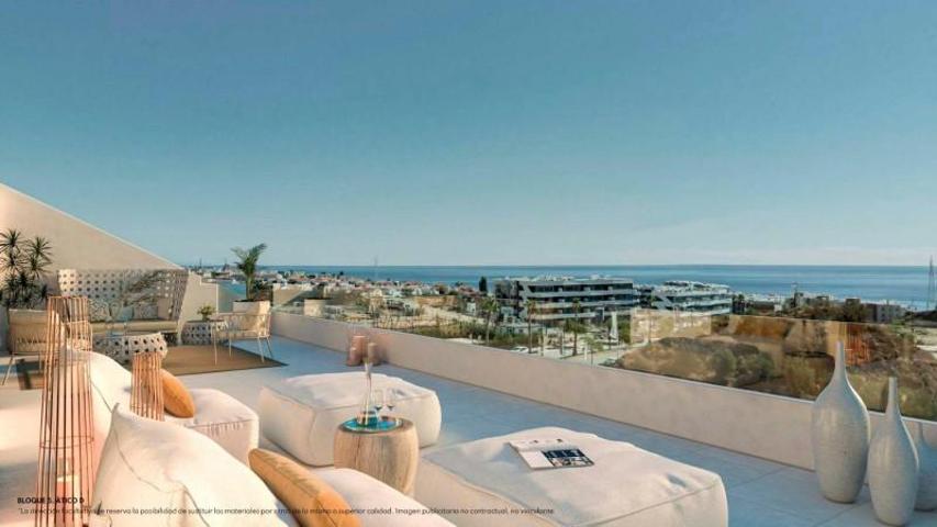 Apartamento en venta en Fuengirola, Carvajal photo 0