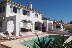 Chalet en venta en Calpe, Los Almendros photo 0
