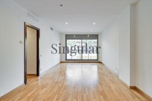 Piso en venta en Barcelona, Sagrada Familia photo 0
