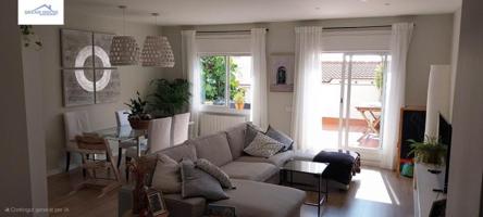 Entresuelo en venta en Barcelona, La Salut photo 0