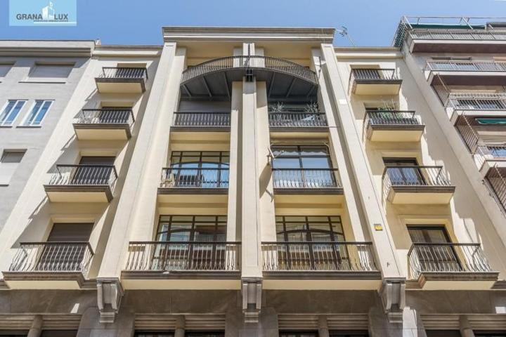 Piso en venta en Granada, Centro photo 0